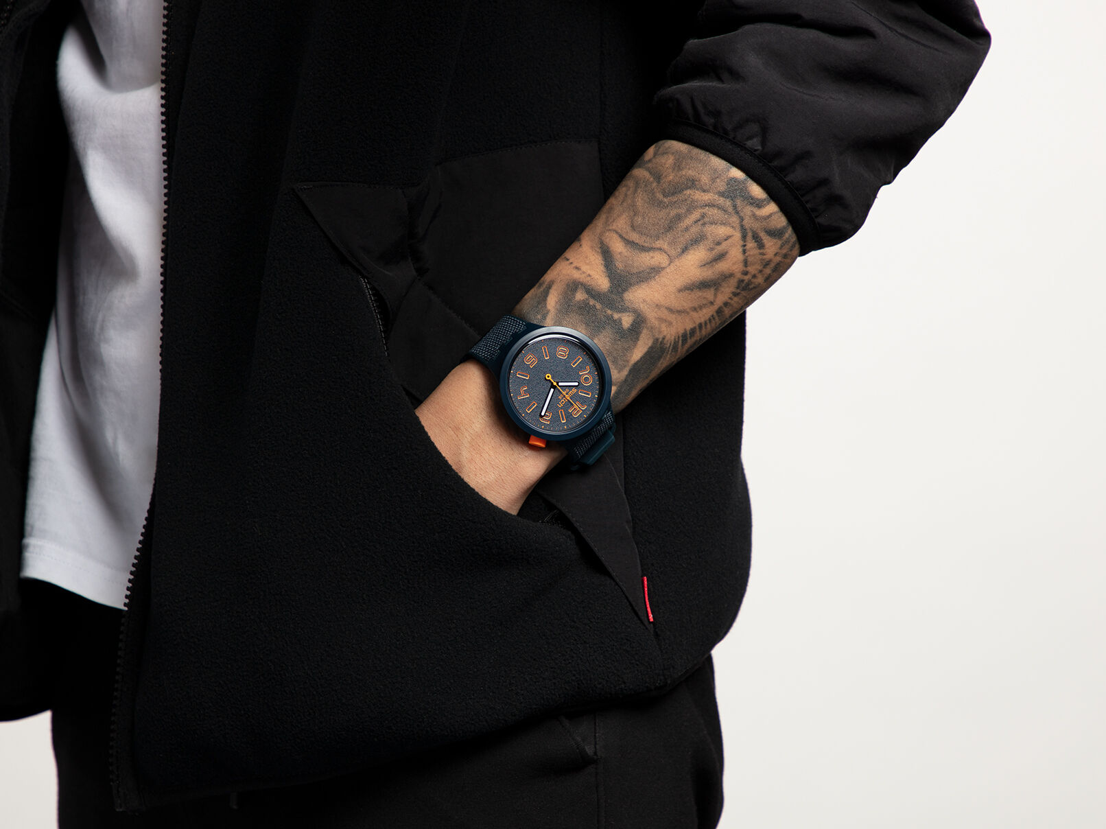 Swatch big 2025 bold jelly black