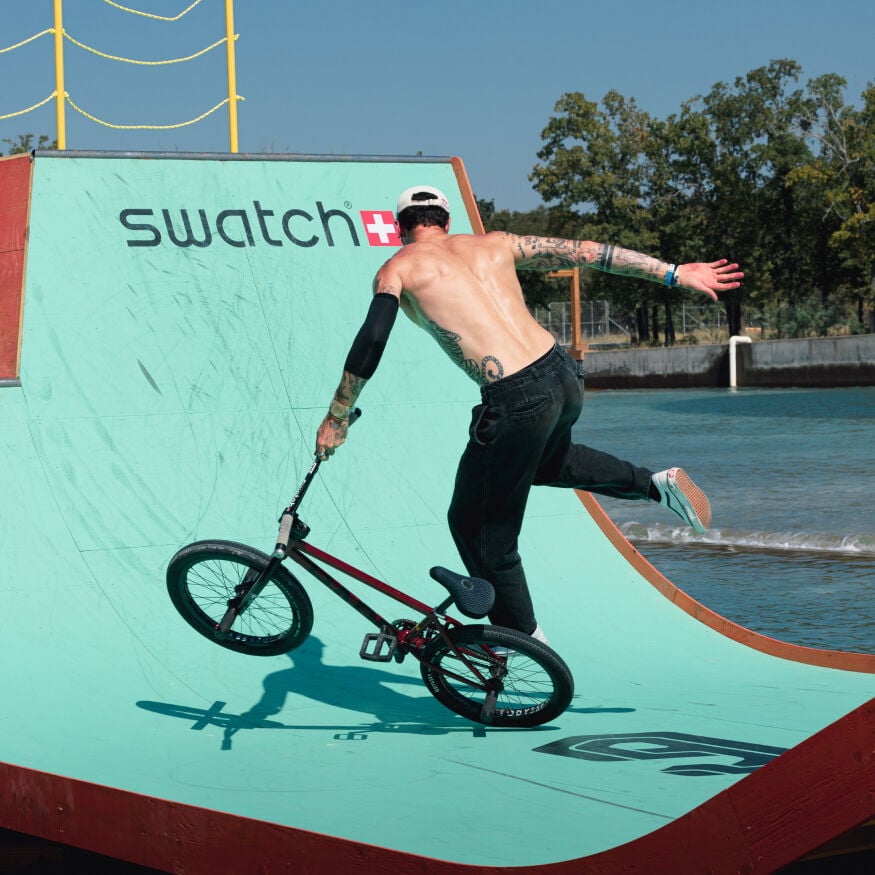 Swatch Nines Waco Surf