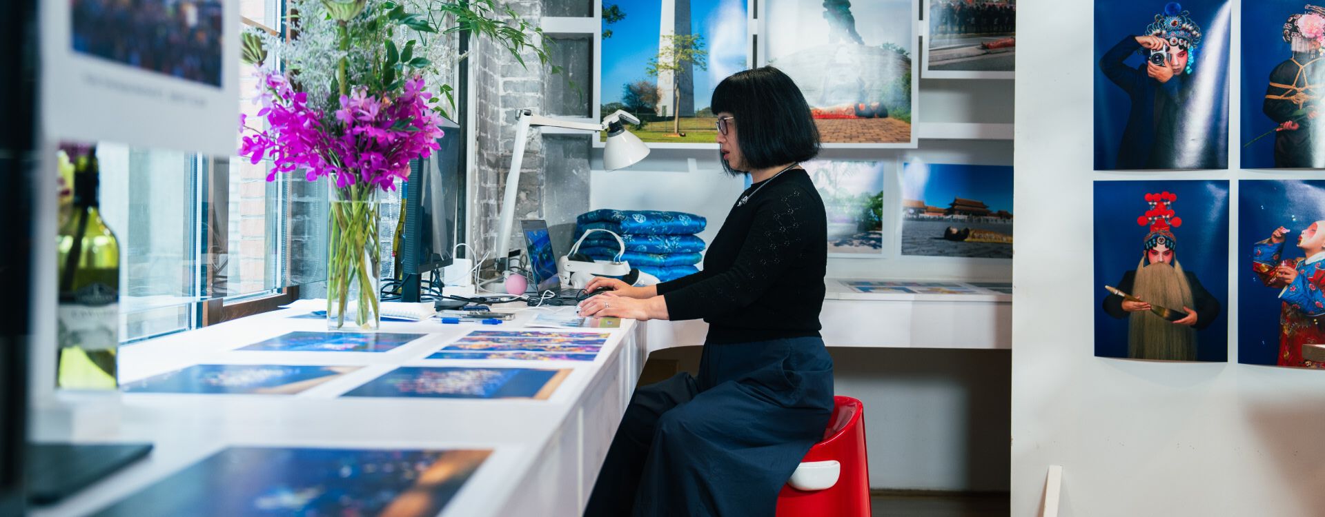 Artist working at the Swatch Art Peace Hotel