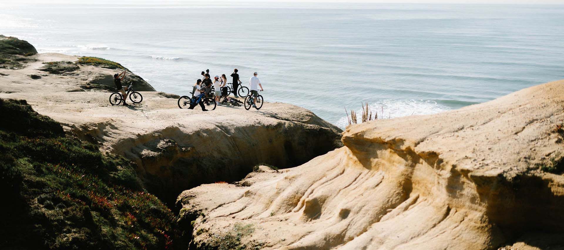 View of the coastline in Portugal with the Swatch Proteam group in the distancet