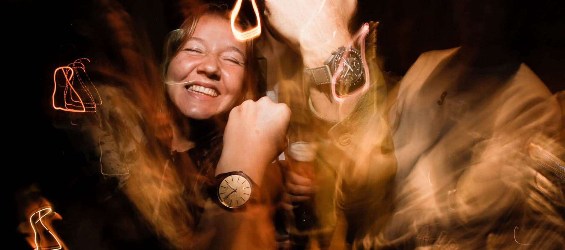 Mila De Le Rue and Noah Beschen partying and having a blast