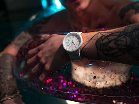 oversized men's and women's watch with white dial